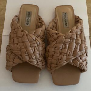 Steve Madden slip on sandals